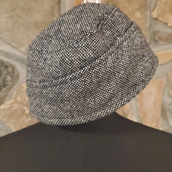 Mark. Hat w/ Bow - Picture 2 of 4